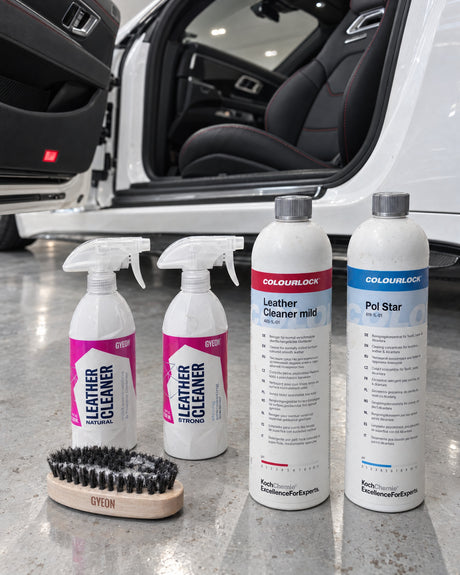 Detailing1 GYEON Q2M LeatherCleaner Natural, Strong, LeatherBrush — Lineup mit COLOURLOCK Leather Cleaner Mild und Pol Star