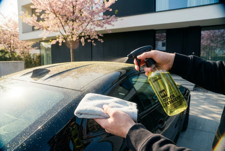 INNOVACAR W1 Quick Detailer Anwendung Mikrofasertuch Pollen Lack